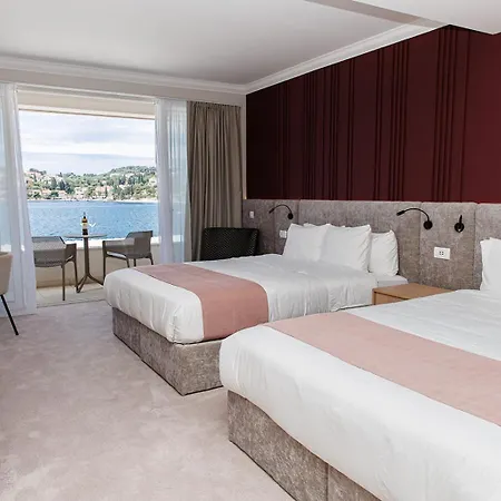 Hotel M